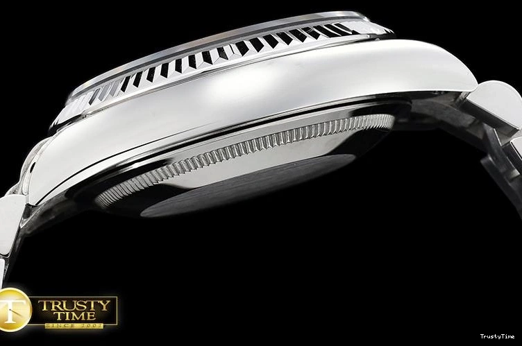 0301 RDD0214C – DayDate 36mm Classic 685